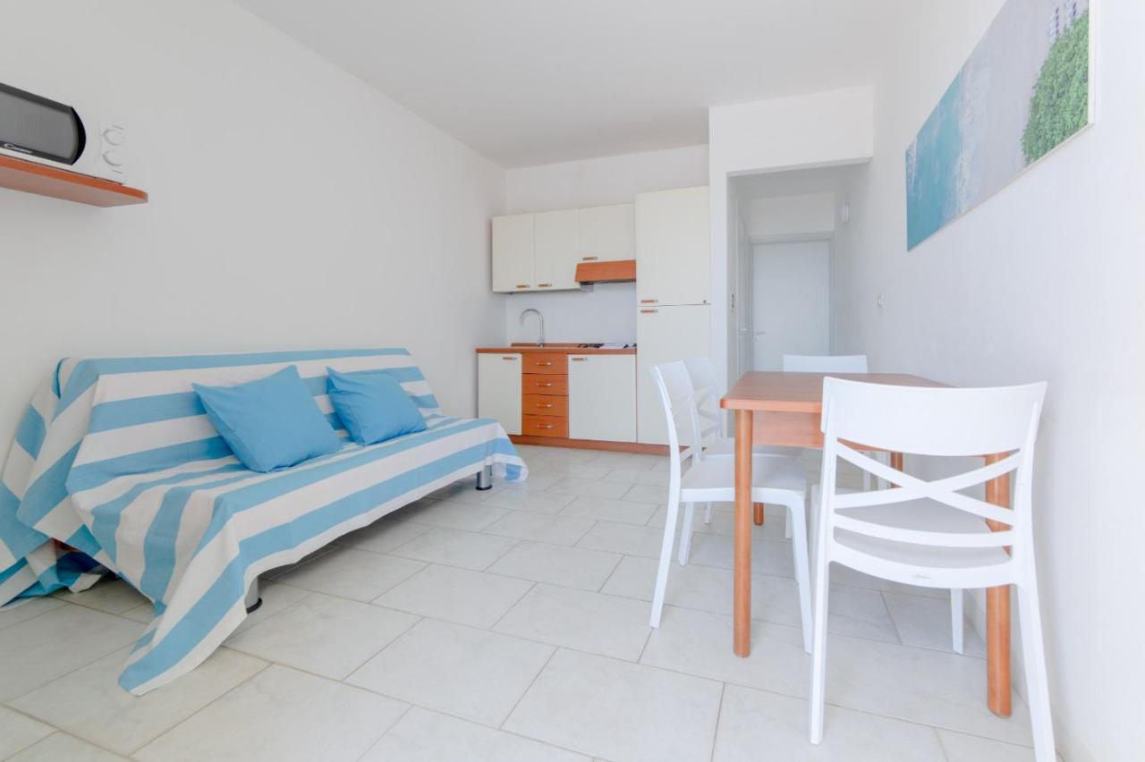 Spiaggia Bianca Apartments Torre Vado Exterior photo