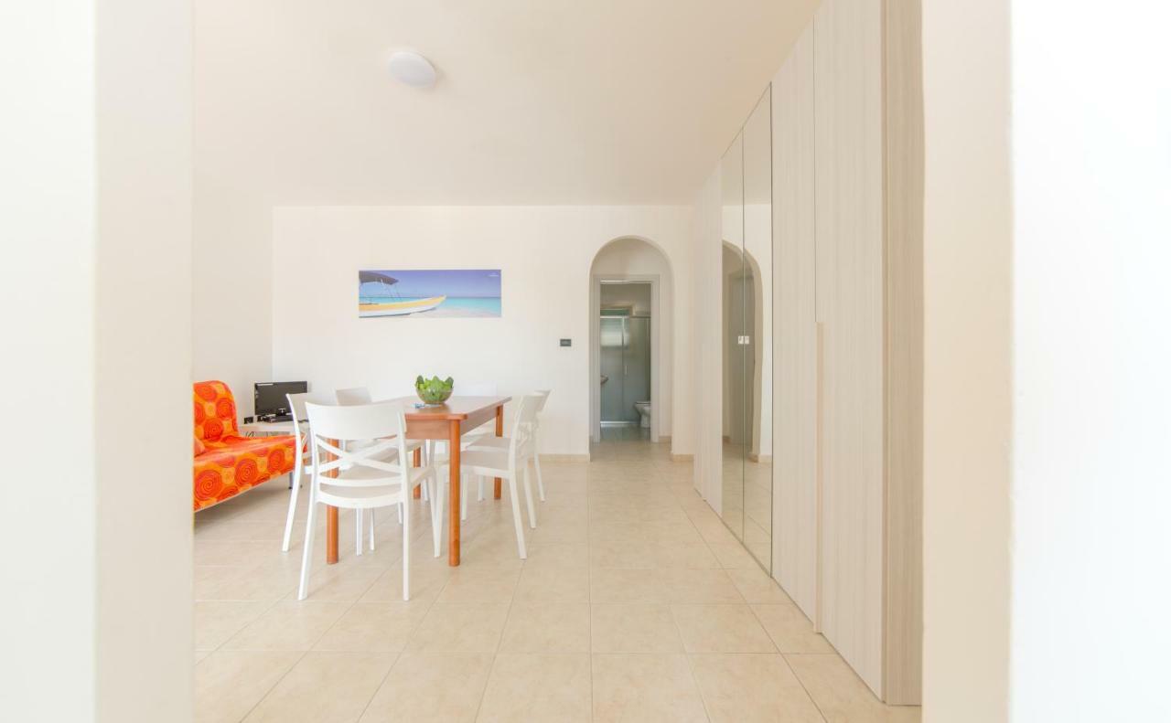 Spiaggia Bianca Apartments Torre Vado Exterior photo